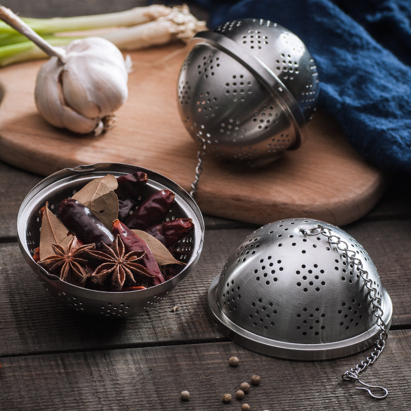 YSJ304 stainless steel halogen seasoning ball stew soup seasoning box tea filter tea ball size number