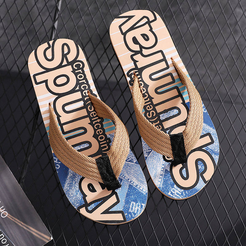 2020 new flip-flops men's Korean version of the trend wild fashion outside wear non-slip beach slippers personality angle cool drag