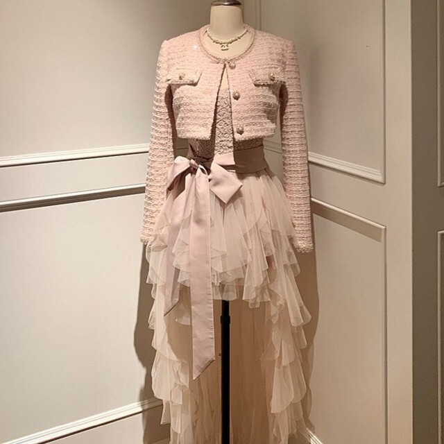 French style waist-cinching dress + pink jacket
