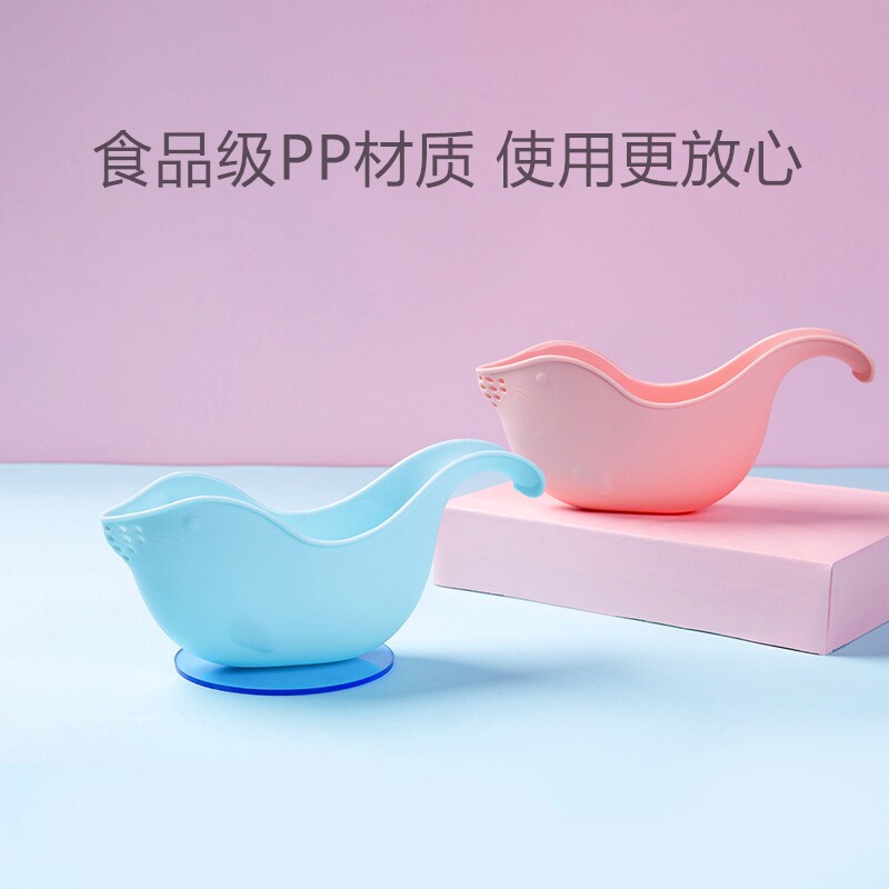 Baby shampooning cup baby bathing with water shower head child ladywater spoon shampoo cup water ladylike supplies spoon