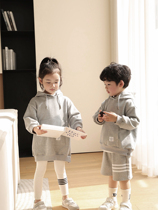 Bean a few moms girl sports suit 2022 spring clothing foreign air children baby acrossuit jacket casual shorts three sets