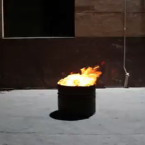 Automatic fire extinguishing ball device egg bomb throwing type fire fighting family car device dry powder instant explosion artifact