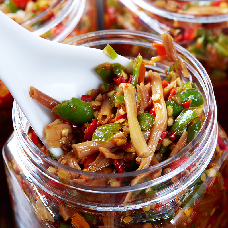 2 Bottles Chopped Peppers Yellow Flowers Hunan Special Lettuce Pepper Gold Needle Vegetable Farmhouse Artisanal sauce pickled with spicy appetizers for the next meal
