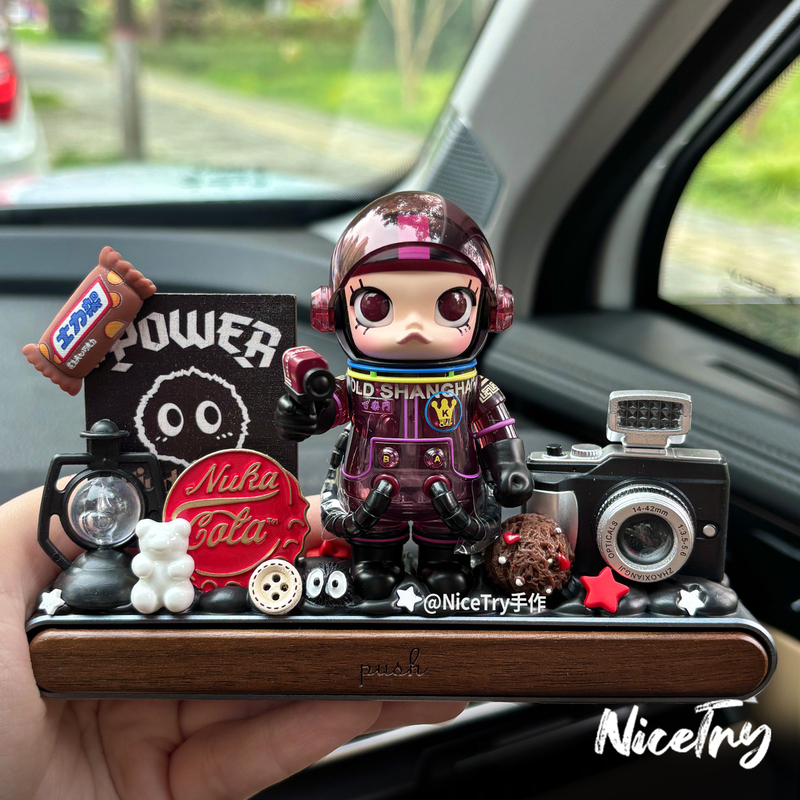 Bubble Mart Mega Anniversary 4 Car Ornament Temporary Parking Sign Car Phone Car Interior Gift