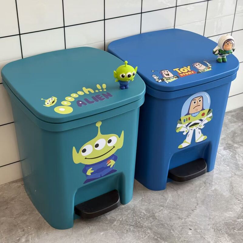 Three-Eyed Buzz Lightyear Trash Can for Home Use in Living Room, Cute Cartoon Foot-Pedal with Lid, Large Capacity, High Aesthetic for Bedroom