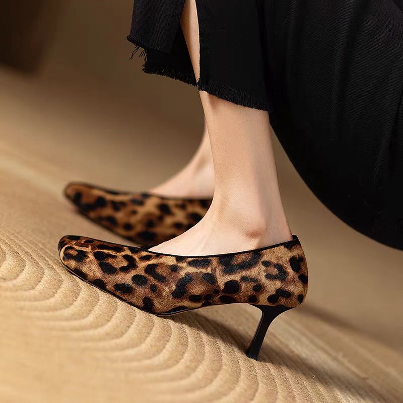 Elegant Style 2026 New Square Toe V-Cut Stiletto Shallow Mouth Horsehair Leopard Print Fashionable Versatile Commuting Work High Heels Elegant Style 2026 New Square Toe V-Cut Stiletto Shallow Mouth Horsehair Leopard Print Fashionable Versatile Commuting Work High Heels