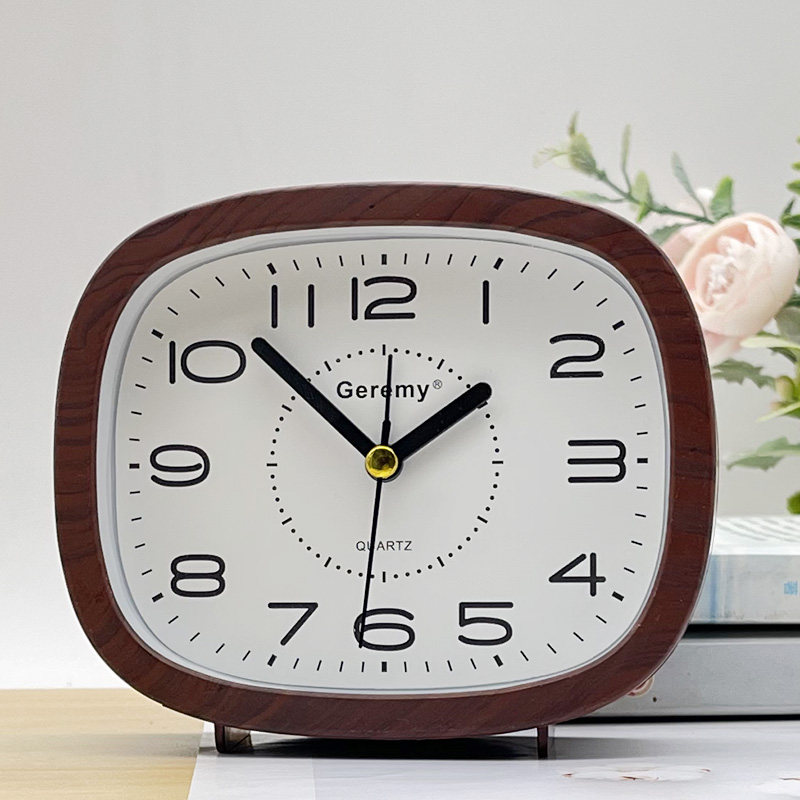 Modern retro nostalgic living room imitation wood grain alarm clock bedroom clock table bell household table clock swing piece table clock table-Taobao