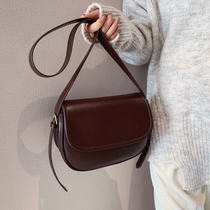 This years popular bag female summer 2021 New Tide French niche ins crossbody saddle bag texture Joker