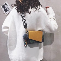 This year popular womens bag 2021 new flagship store shoulder bag womens net red wild fashion color color small square bag