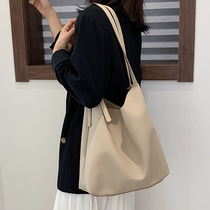 Autumn and winter bag womens 2021 New Tide large capacity advanced foreign atmosphere niche minimalist simple shoulder crossbody tote bag