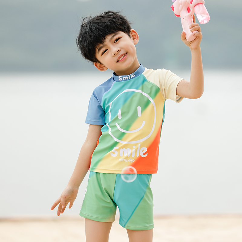 子供用水着男の子2024新作スプリット半袖日焼け止め速乾小中型子供用トレーニングスーツ男の子水着