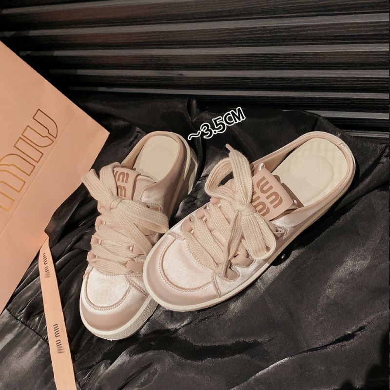 A Miu Brand Women's Half-Slippers with Closed Toe, 2026 Spring and Autumn New Style, Silk Casual Sneakers, Thick-Soled, Comfortable Slippers A Miu Brand Women's Half-Slippers with Closed Toe, 2026 Spring and Autumn New Style, Silk Casual Sneakers, Thick-Soled, Comfortable Slippers
