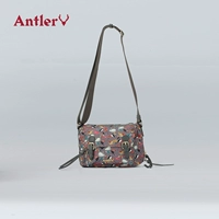 Красная сумка на одно плечо