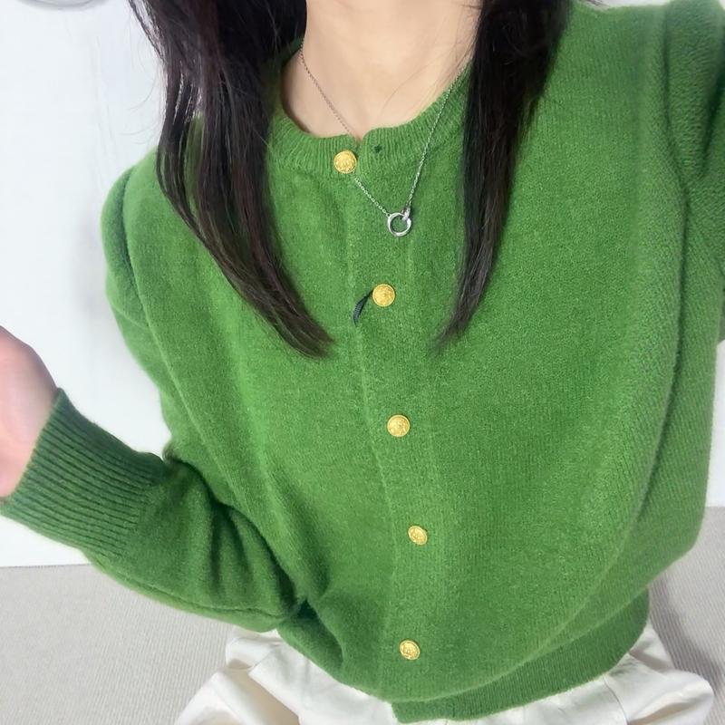 Korean-Style Gentle Green Cardigan with Small Gold Buttons for Women, Autumn and Winter, Elegant and Sophisticated Knit Sweater Jacket for Layering