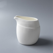 Large capacity milk pot steak juice white sauce cup ceramic juice boat juice juice boat high-end hotel restaurant ceramic tableware