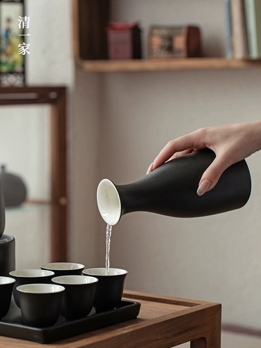 Японский керамический большой диспенсер для вина для домашнего использования, комплект, простой и элегантный дизайн, 400 мл