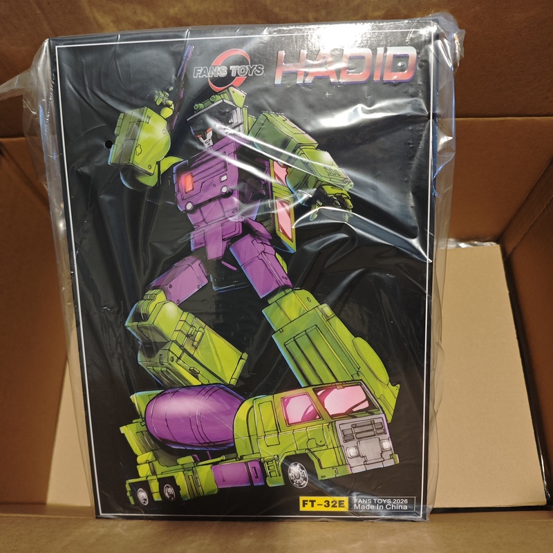Fanstoys Ft-32E Mixer Truck Combined with Hercules King Kong Transforming Toy Model