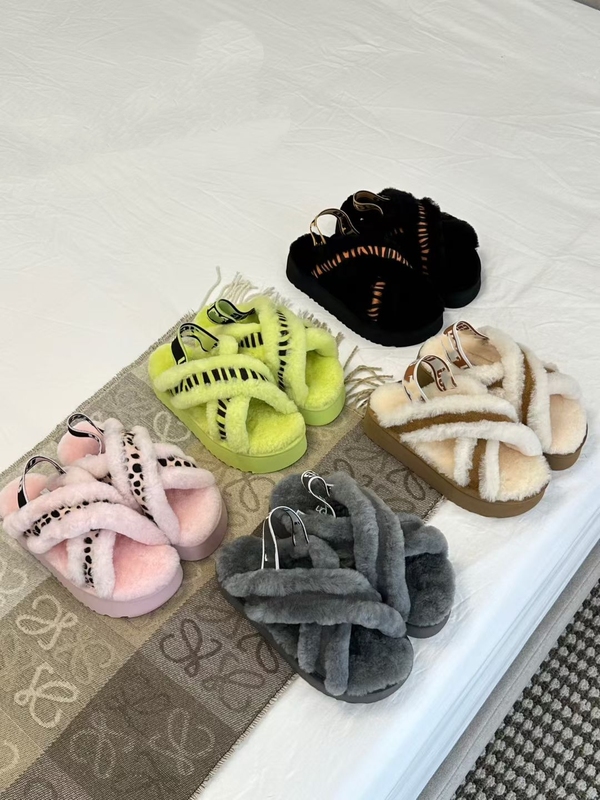1550 Foam Thick-Soled Wool Cross-Over Slippers 1550 Foam Thick-Soled Wool Cross-Over Slippers