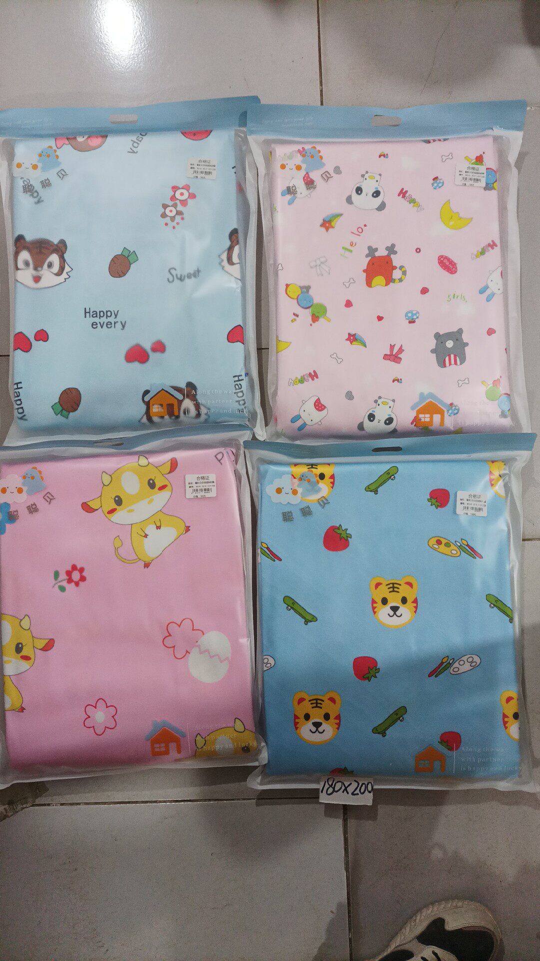 Baby cartoon printing autumn and winter double-sided urine cushion type random