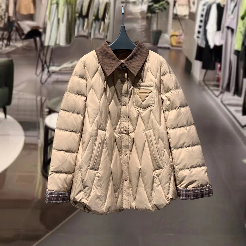 Collared Patchwork Lightweight Shirt-Style down Jacket for Women, 2025 Winter New Fashion Commuter Warm Short Coat Collared Patchwork Lightweight Shirt-Style down Jacket for Women, 2025 Winter New Fashion Commuter Warm Short Coat
