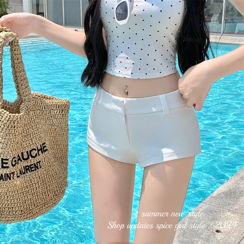 Sexy witte strakke casual ultrakorte broek voor dames, zomermeisje, slim fit, petite, lage taille, heupomhullende hotpants_voghion.com