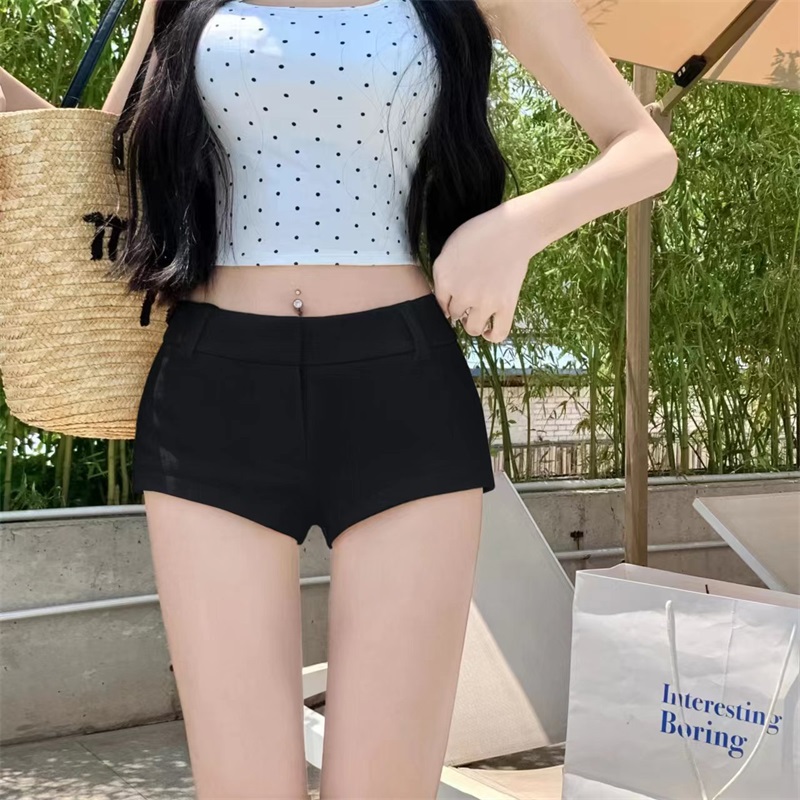 Sexy witte strakke casual ultrakorte broek voor dames, zomermeisje, slim fit, petite, lage taille, heupomhullende hotpants_voghion.com