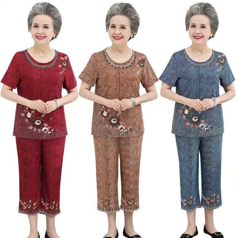 Bộ đồ mùa hè của mẹ mới Áo thun ngắn tay 60-70 tuổi Phụ nữ trung niên và phụ nữ lớn tuổi - Phụ nữ cao cấp