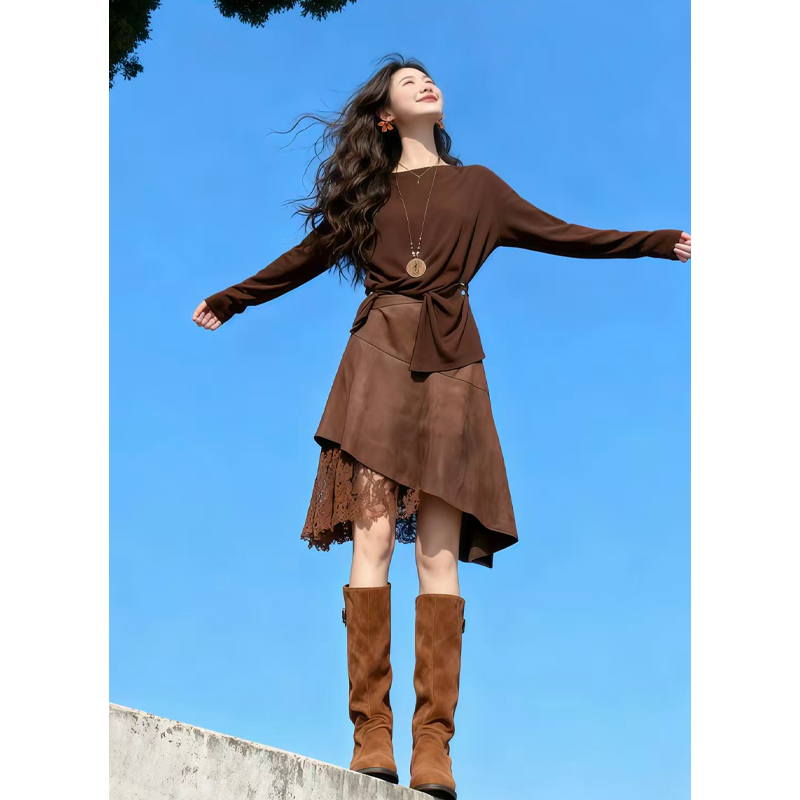【Meilade Style】Irregular Knitted Top with Lace Patchwork Skirt Two-Piece Set for Women, New Spring and Autumn Collection 【Meilade Style】Irregular Knitted Top with Lace Patchwork Skirt Two-Piece Set for Women, New Spring and Autumn Collection