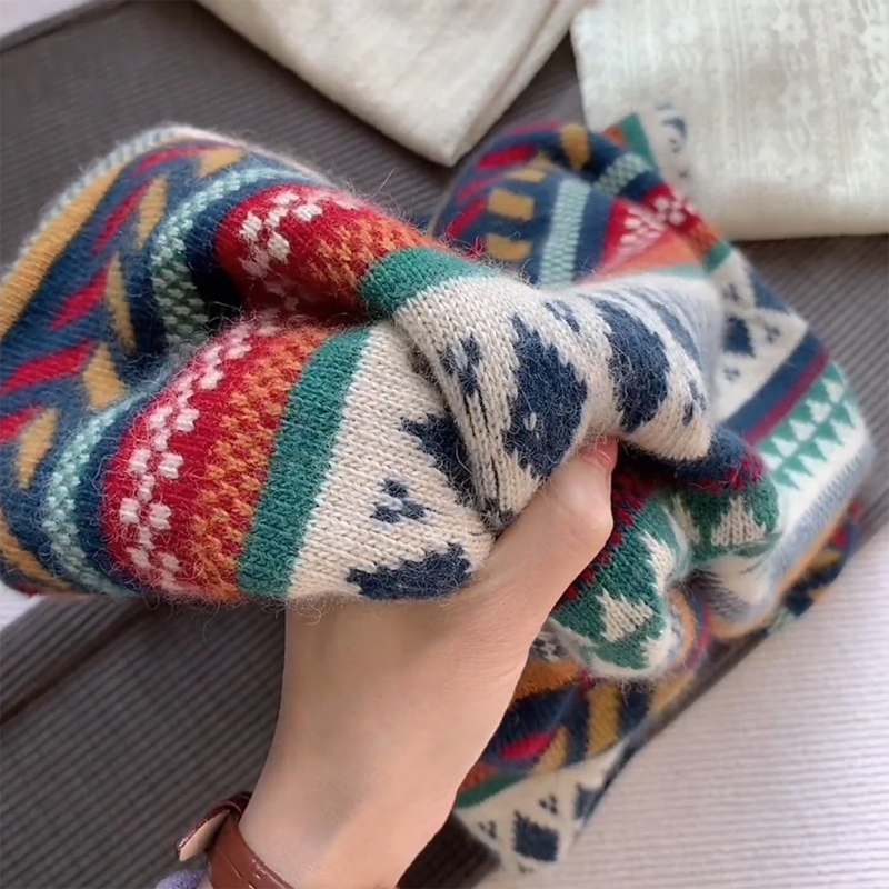 2026 Winter Trendy Retro Fashion Color-Blocked Fair Isle Crew Neck Niche Lazy Style Slimming Jacquard Knit Top 2026 Winter Trendy Retro Fashion Color-Blocked Fair Isle Crew Neck Niche Lazy Style Slimming Jacquard Knit Top
