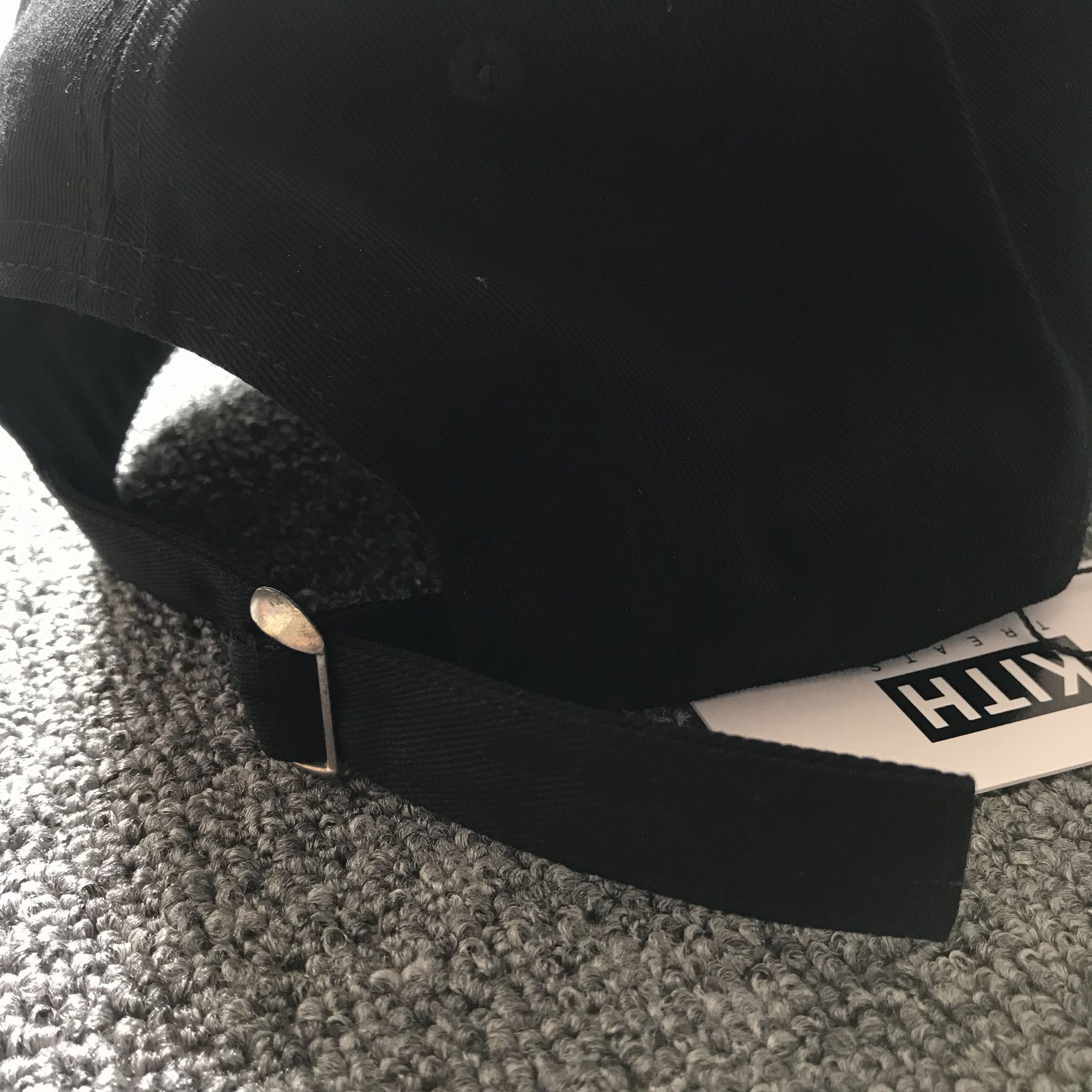 KITH TREATS TOKYO 1ST Anniversary Cap：潮流玩家的东京限定帽款