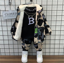 Korean boys winter suit plus velvet thickened foreign childrens clothing childrens autumn and winter clothes baby handsome two-piece set