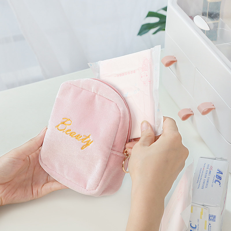 Small packet portable large-capacity cute girl's heart cosmetic bag for sanitary cotton containing bag with your aunt's towel