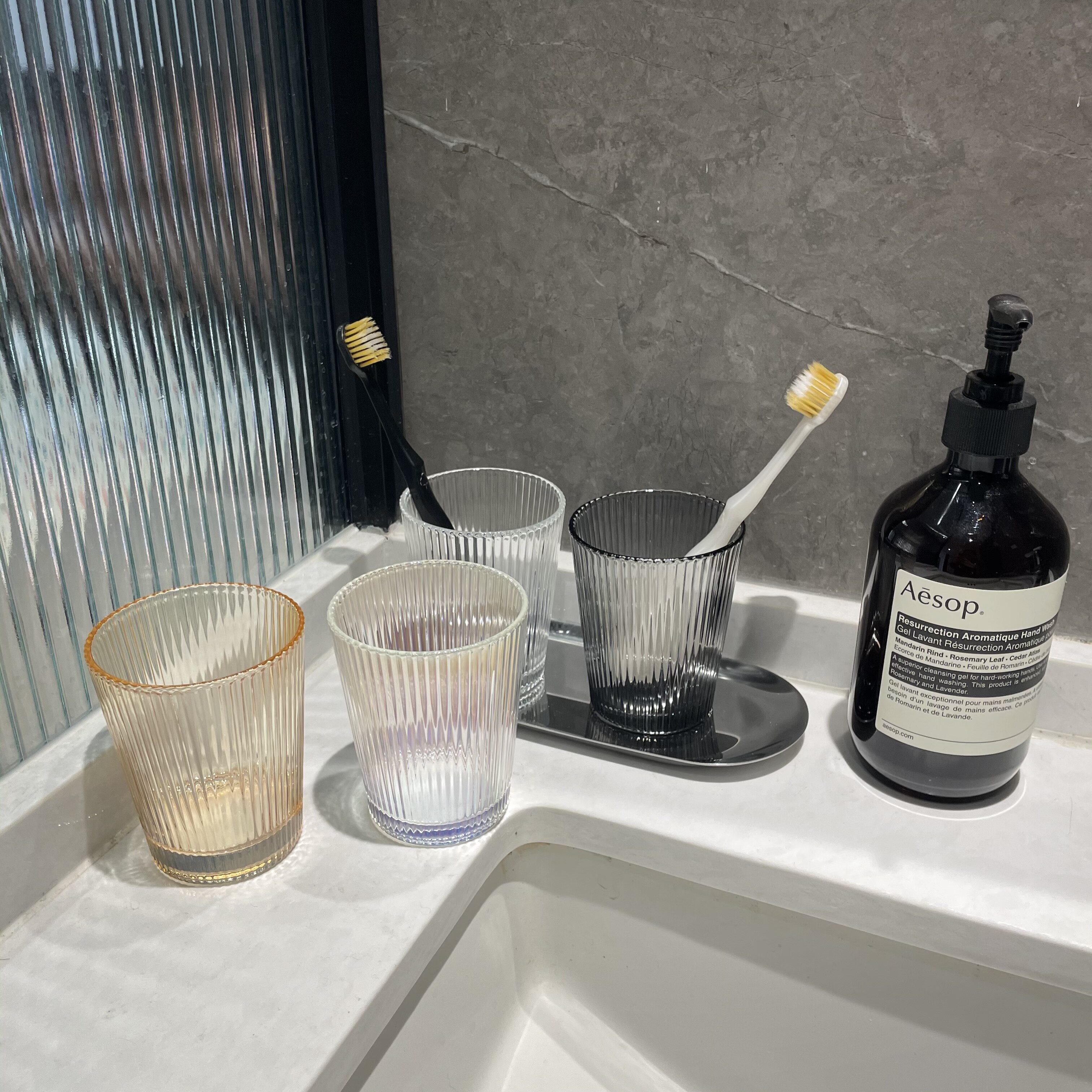 Tray in air high-end glass mouthwash cup couples light luxury package toothbrush cup high-value toothbrush cylinder large capacity woman