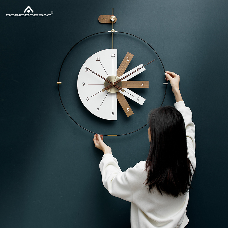 Nori Korean Brand Punch-Free Nordic Light Luxury Clock Creative Wall Clock Stylish and Artistic Living Room Decoration