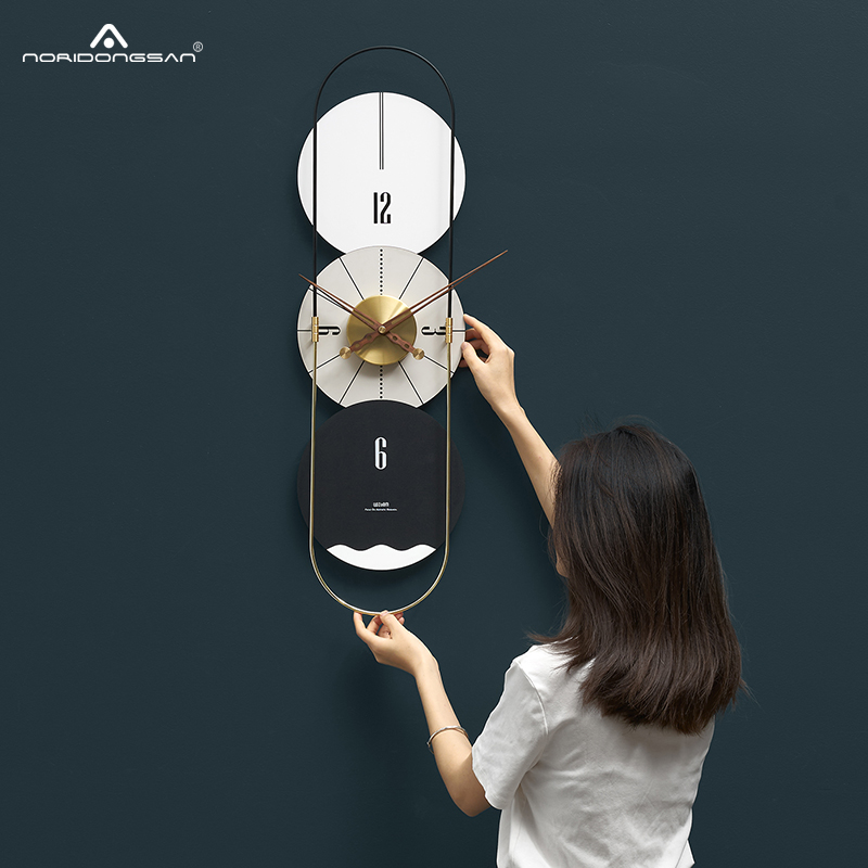 House quasi large size Nordic timepiece hanging bell Living room light lavish atmosphere restaurant Advanced senses clock hanging wall-Taobao