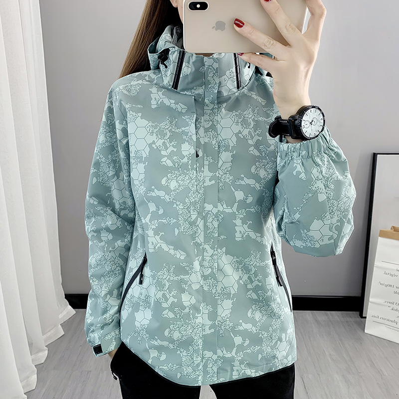 Winter sub-machine clothing male and female tide cards three-in-one detachable plus suede thickened two-piece windproof and waterproof mountaineering jacket