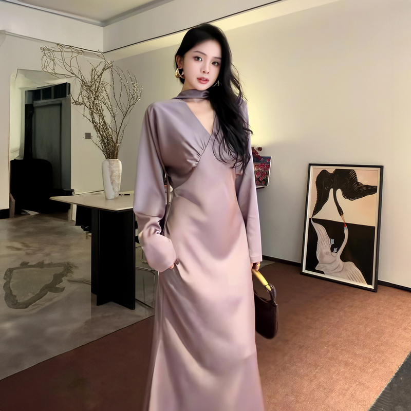 2026 Spring New Style Glossy Ribbon V-Neck Waist-Cinching Dress Slimming French-Style Satin Long Dress