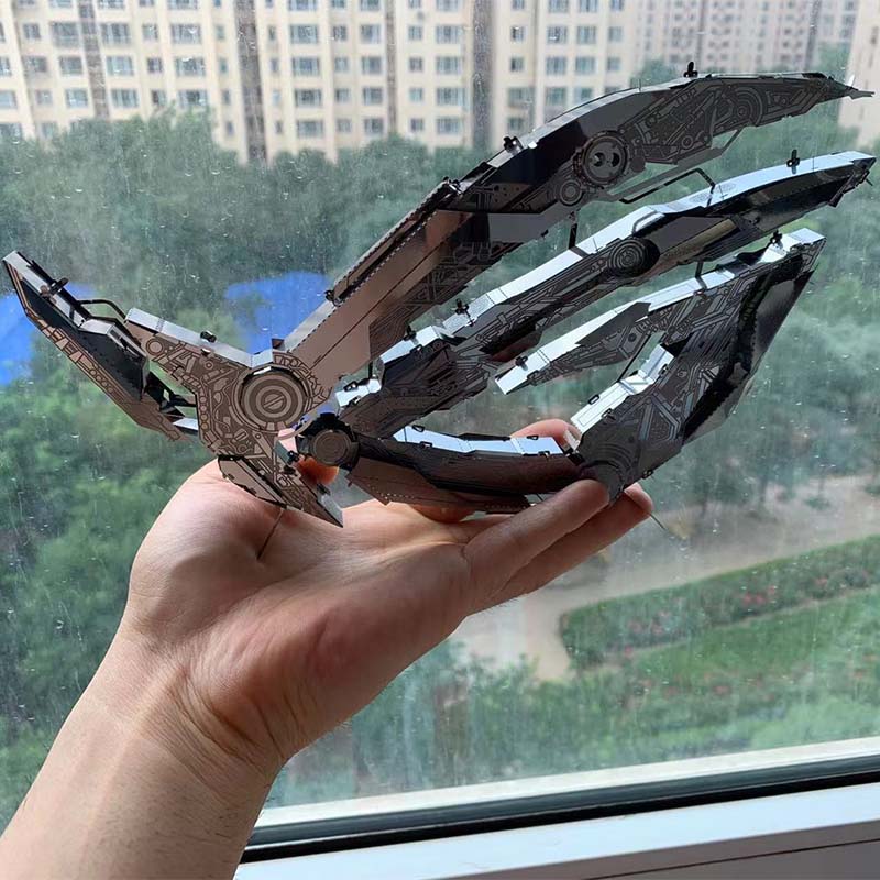 Steel mold like 3D three-dimensional puzzle DIY assembly gas high-end G prodigal eye metal ornaments player country large version