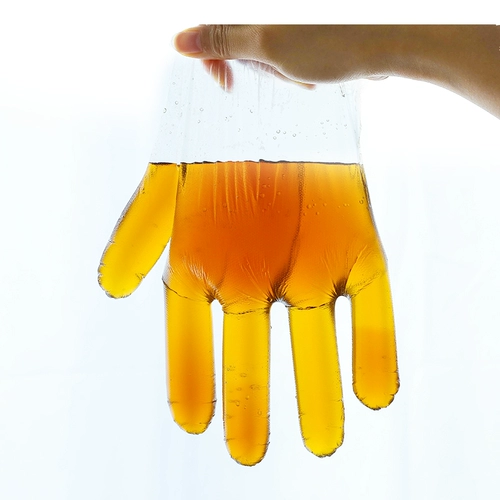 Одноразовые прозрачные пластиковые перчатки