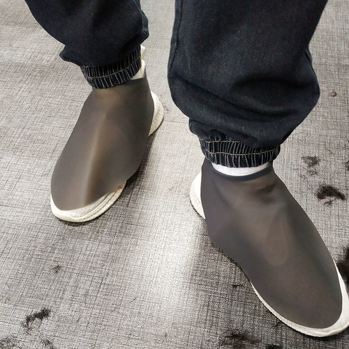 Парикмахерская анти -покрытая парикмахерская для парикмахерской фрагментное оружие с парикмахерским анти -хардрессером Барберри Стрига защита обуви