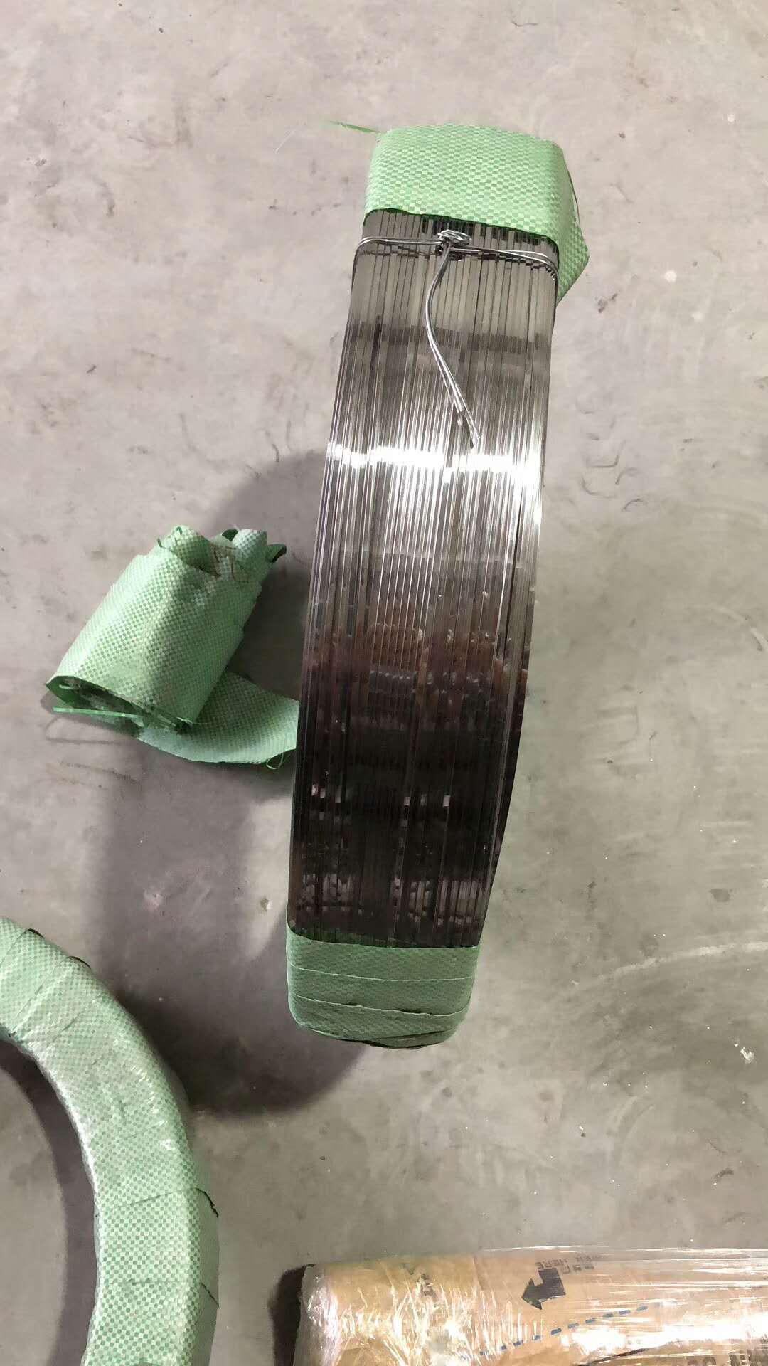 304 316 stainless steel flat clamp flat hardware spring flat line non - standard arbitrary hardness processing