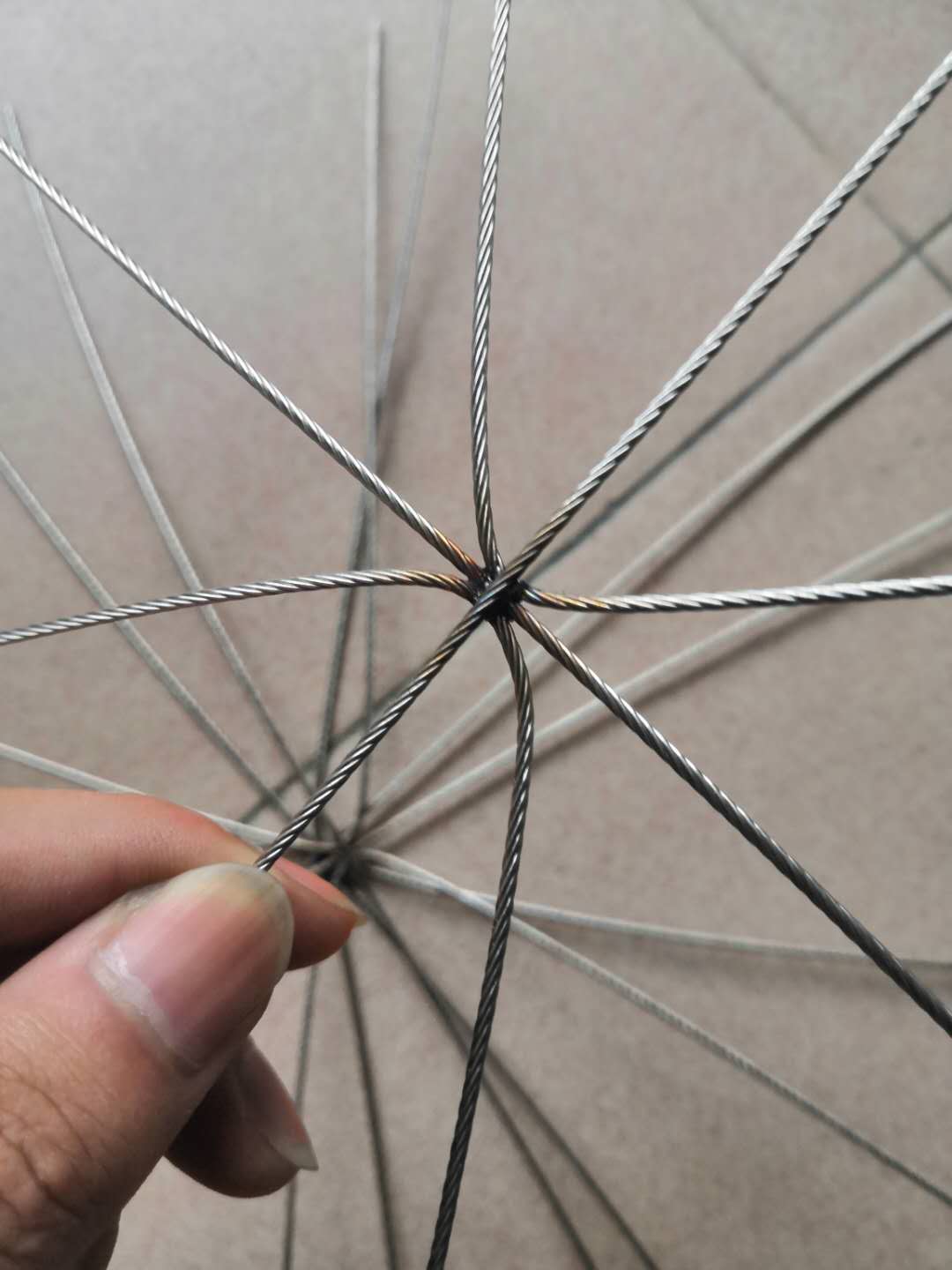 Laser welding reinforcement, such as stainless steel wire rope welded mesh rice-shaped cross-shaped, can be made to specifications