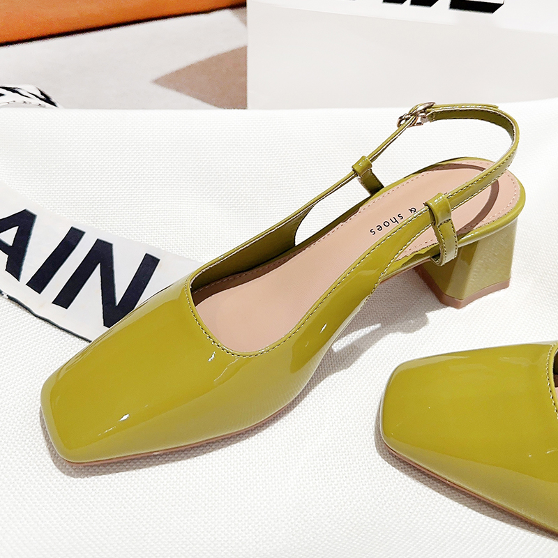Good-Looking Green Toe-Toe Sandals for Women, Summer Thick Heels, 2026 New Patent Leather Flats, Women's Elegant Square-Toe High Heels
