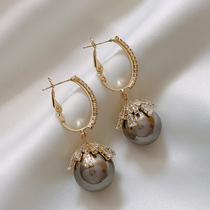 Pearl Earrings 2021 New Fa Style Retro Earrings Woman Temperament Design Sense Superior Light Lavish Buttons Ear Trim