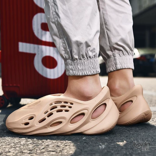 Yeezy Hole Shoes Мужское лето в сандалиях Baotou Casual Sports Tid