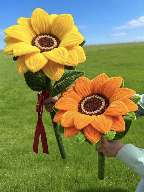Finished Twisted Stick Bouquet, Sunflower, Rose, Photography Props, High School Entrance Exam, Coming-Of-Age Ceremony, Teacher's Day Gift, Gift for Friends