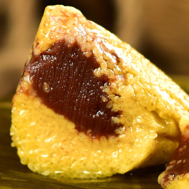 Yellow rice dumplings pure handmade honey date brown end afternoon gift box bean sand red date rhubarb rice red bean end with sweet rice dumplings