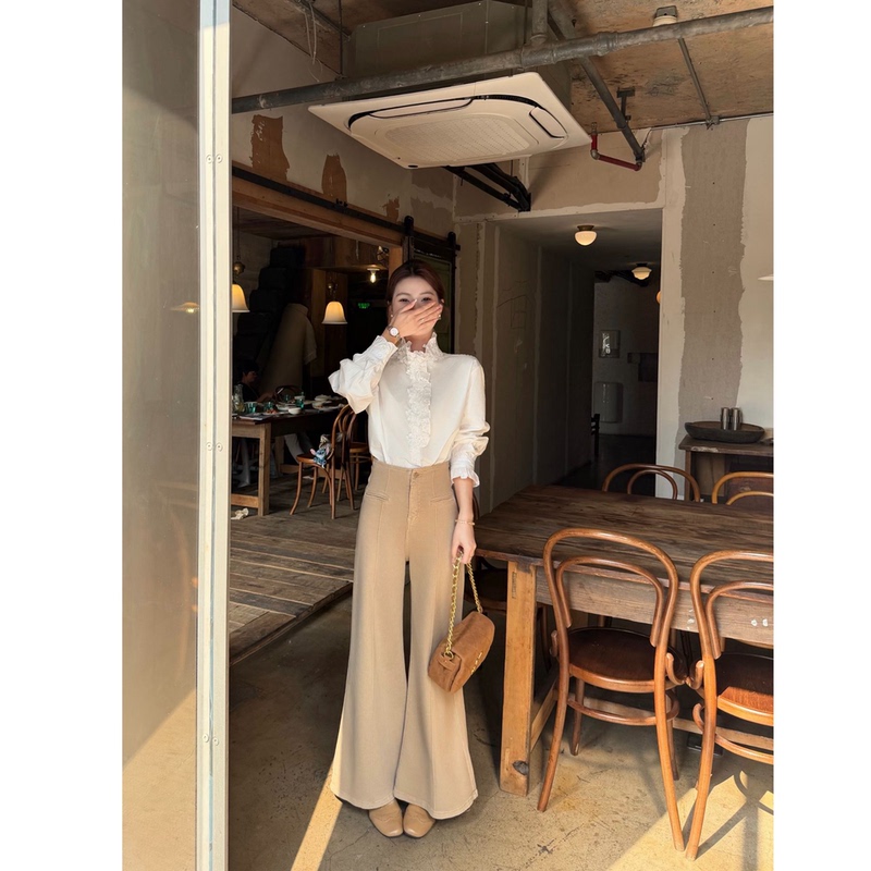 [Modeling Pants] Spring High-End Khaki High-Waisted Jeans for Women, Slim Fit, Flattering Design, Slightly Flared Wide-Leg Pants