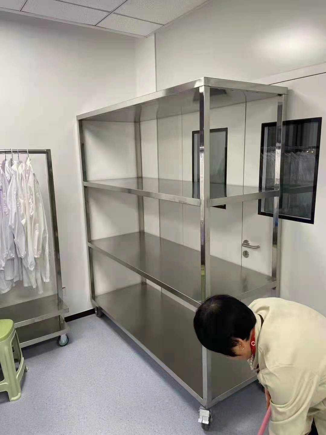 定制304不锈钢商用移动货架落地四层置物架医用无菌多层储物架子