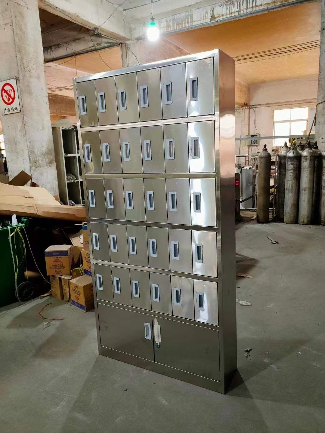 不锈钢30门下档水杯柜定制多门茶杯柜工厂车间员工茶水间放置柜子